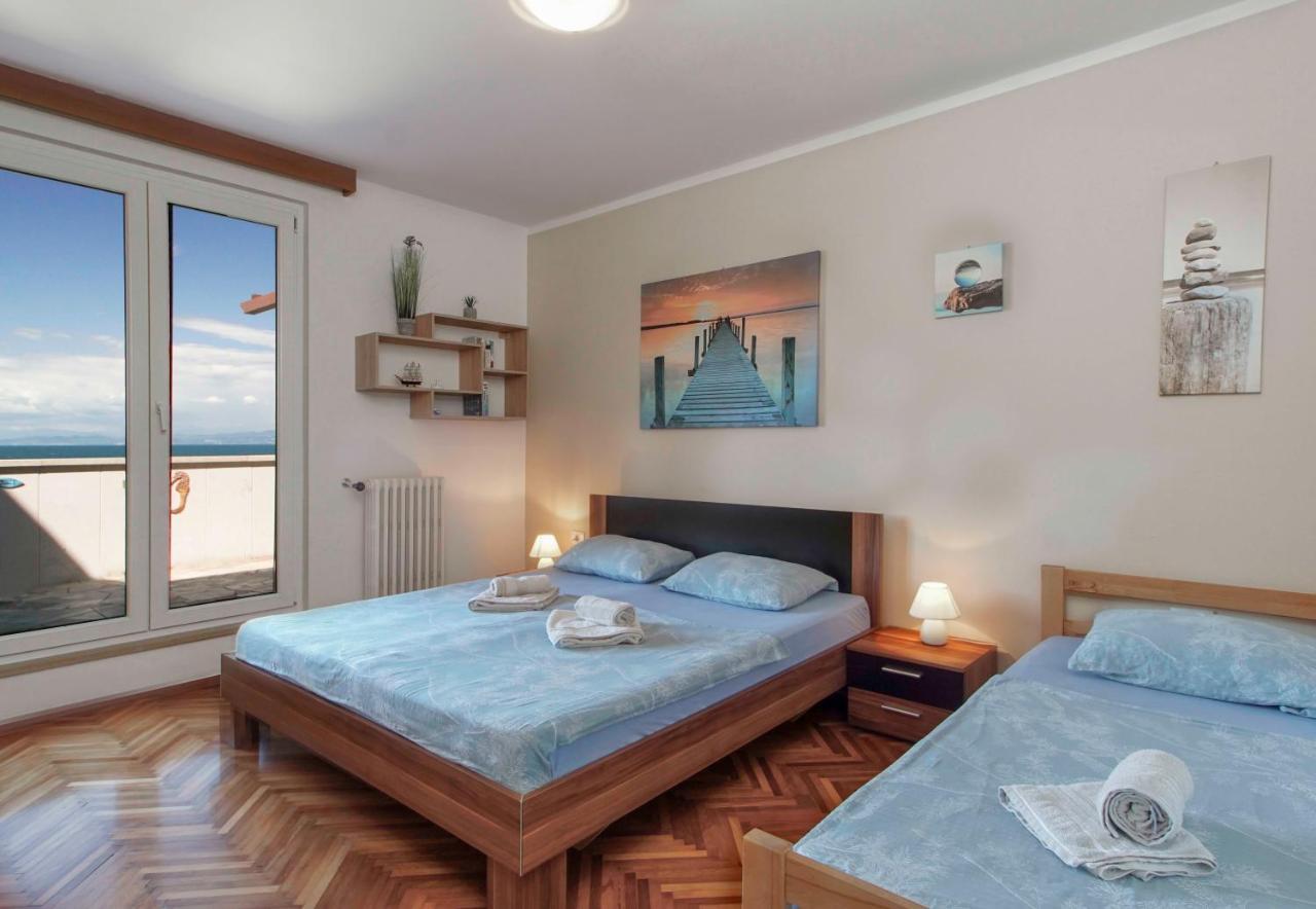 Apartmaji Pri Bosi Nogi Ізола Екстер'єр фото